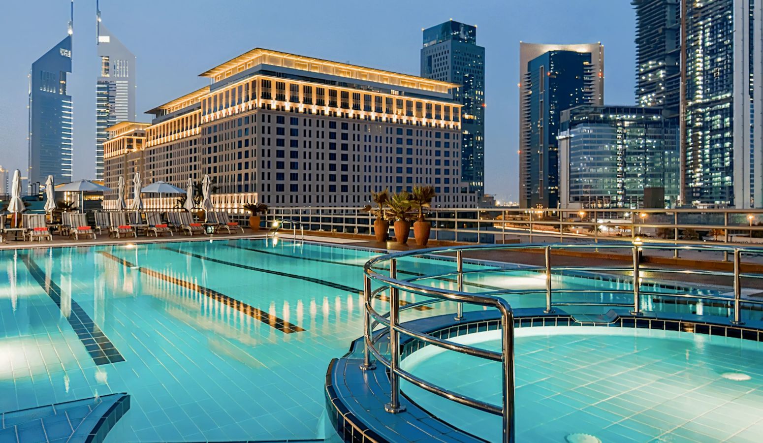 semana-santa-dubai-2026-familia-monoparental-Rose Rayhaan by Rotana